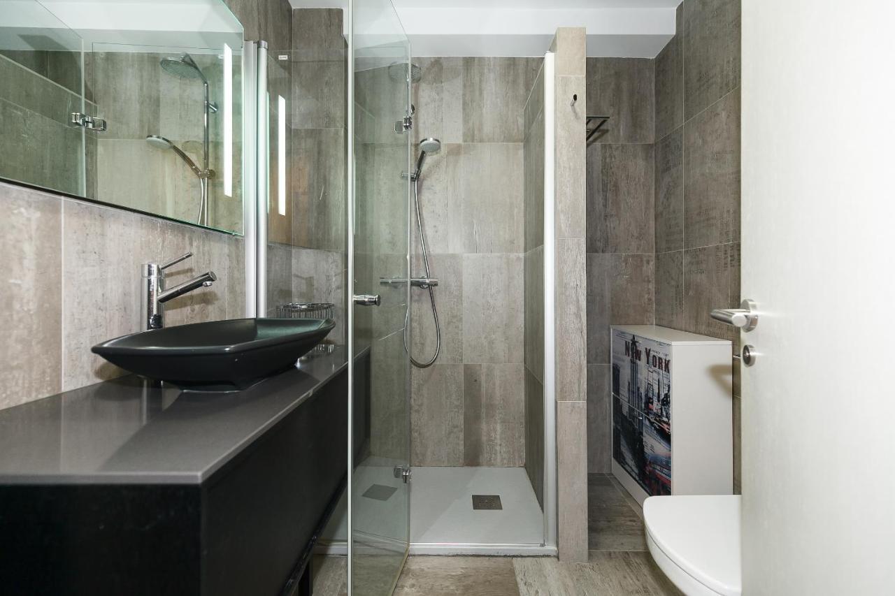 Uhc Alexis Family Apartments Салоу Экстерьер фото